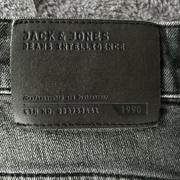 Jack and Jones men’s Jeans - Picture 1 of 7